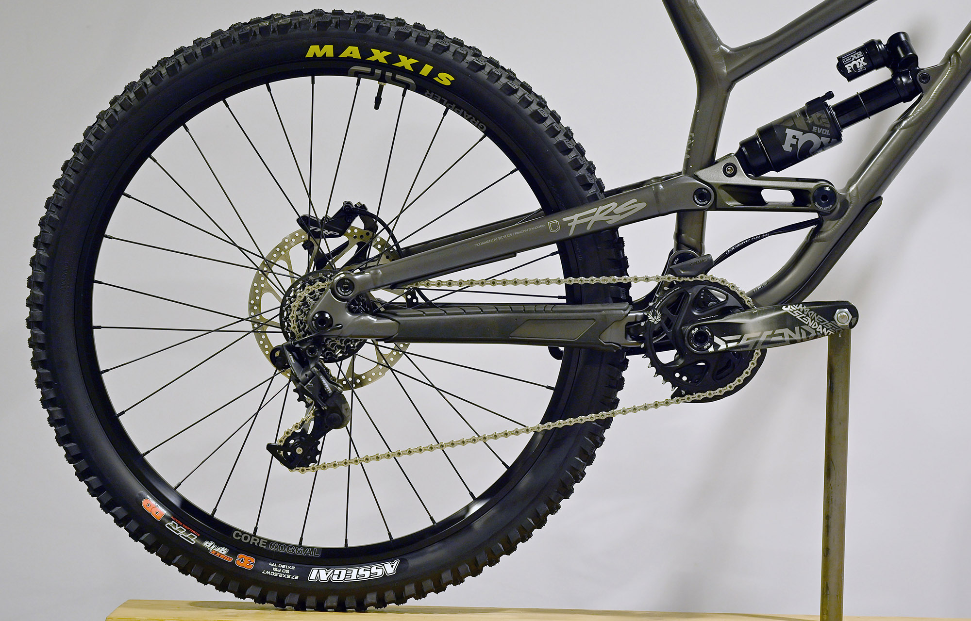 COMMENCAL FRS ESSENTIAL DARK SLATE - M (22151902) image number null